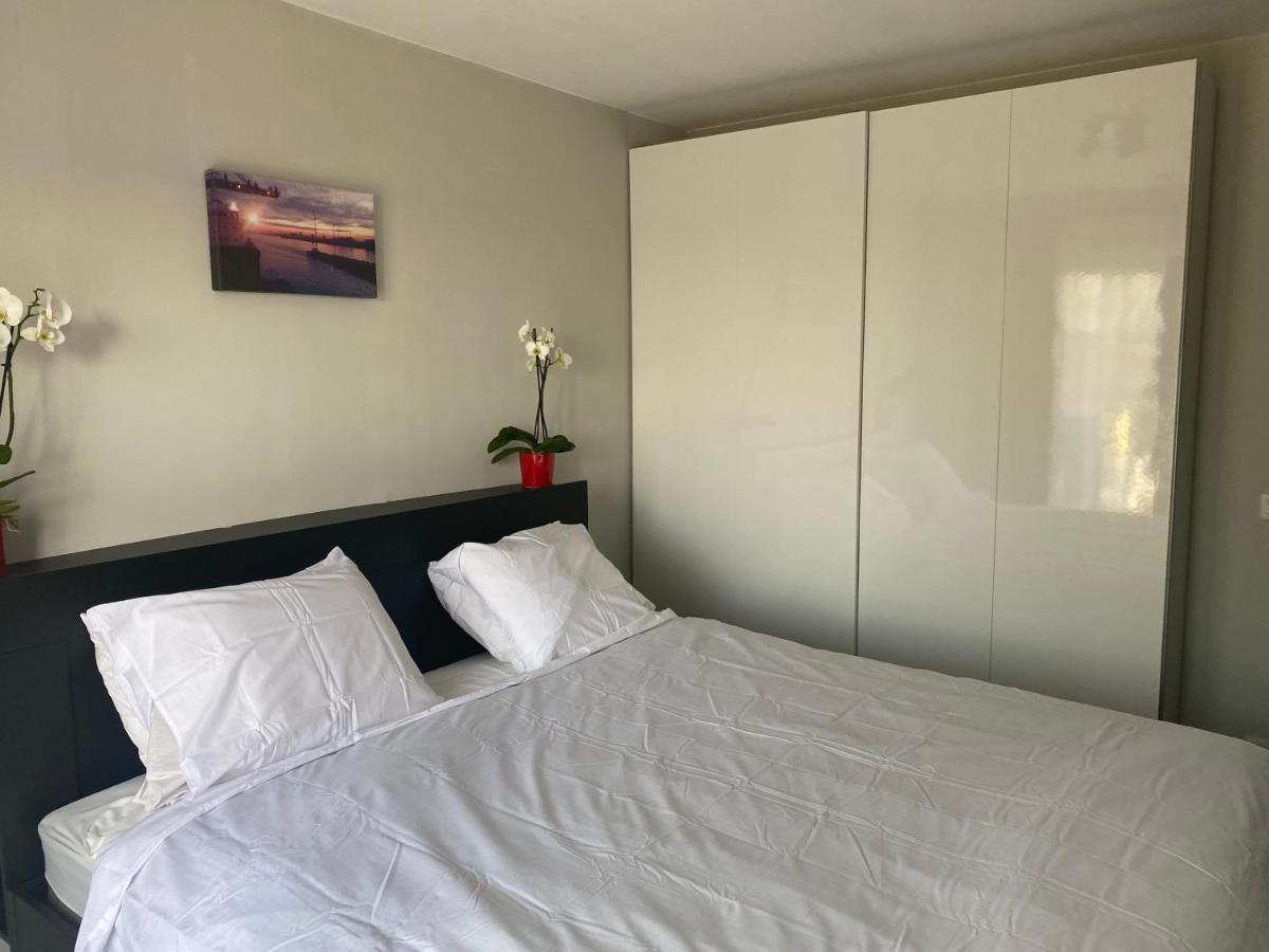 Feel At Home At This Homeawayfromhome Appt With A Stunning Water Canal View And Home Gym Gent Bagian luar foto